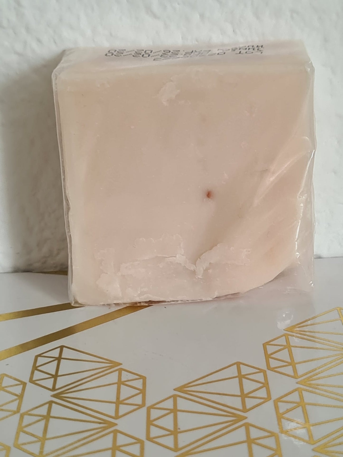 Savon nettoyant au lait de chèvre, à la poudre de riz, et au collagène